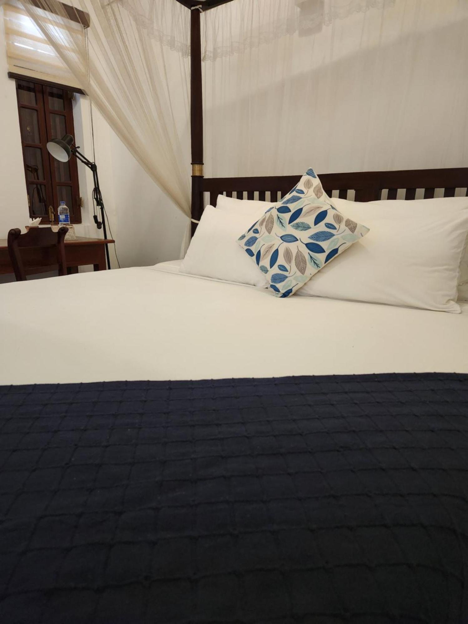 Zee Golf Affordable Luxury Hotel Гале Екстериор снимка
