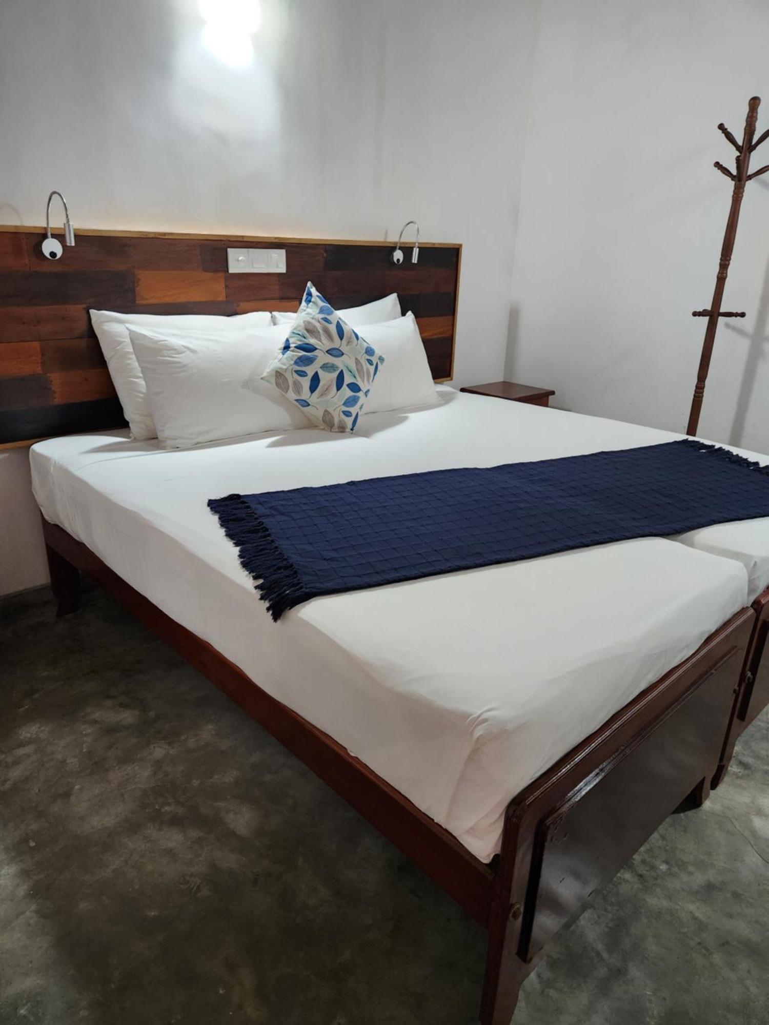 Zee Golf Affordable Luxury Hotel Гале Екстериор снимка