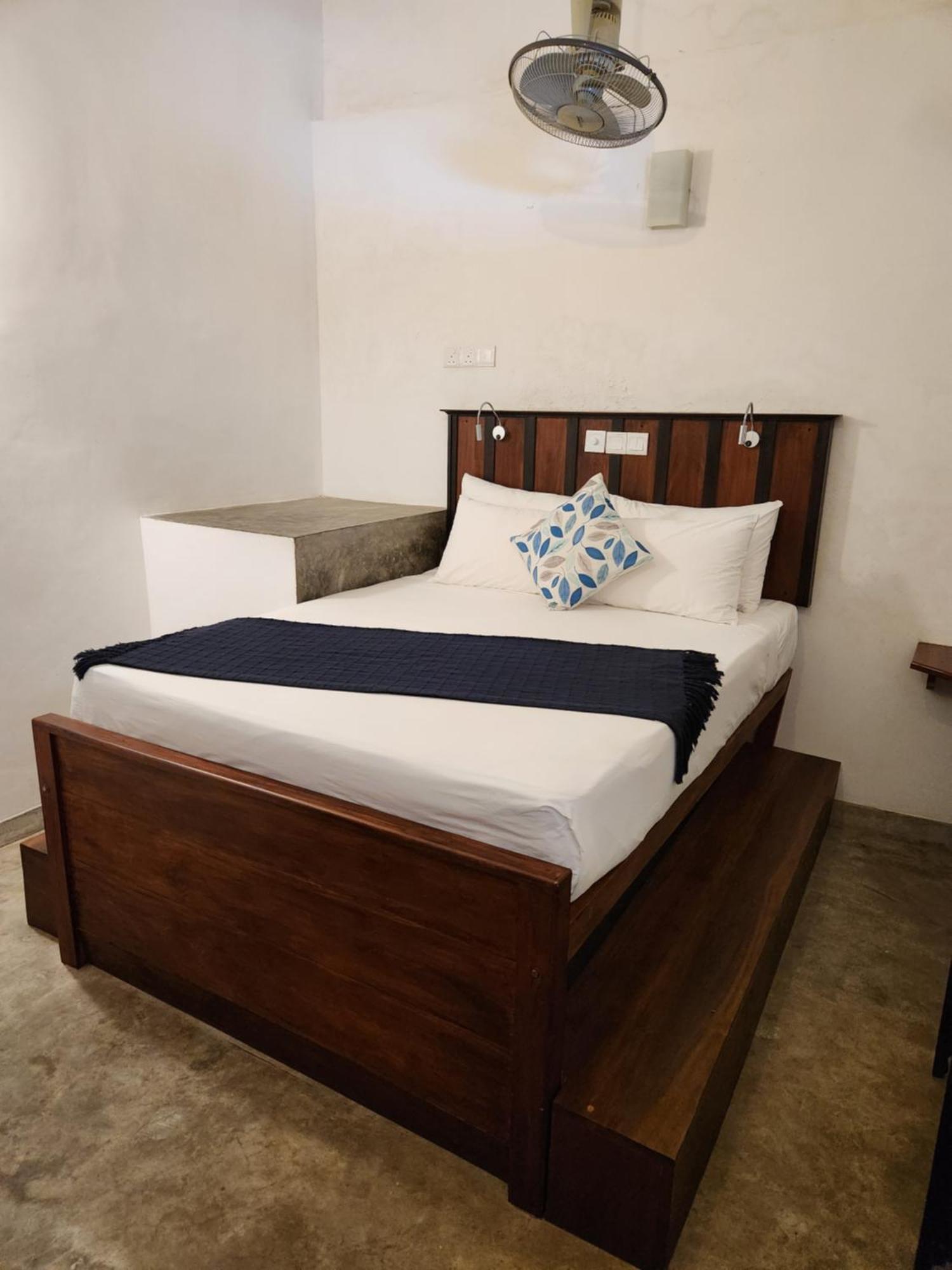 Zee Golf Affordable Luxury Hotel Гале Екстериор снимка