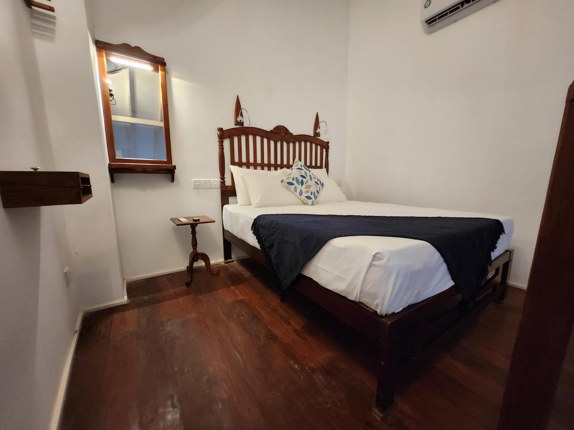 Zee Golf Affordable Luxury Hotel Гале Екстериор снимка